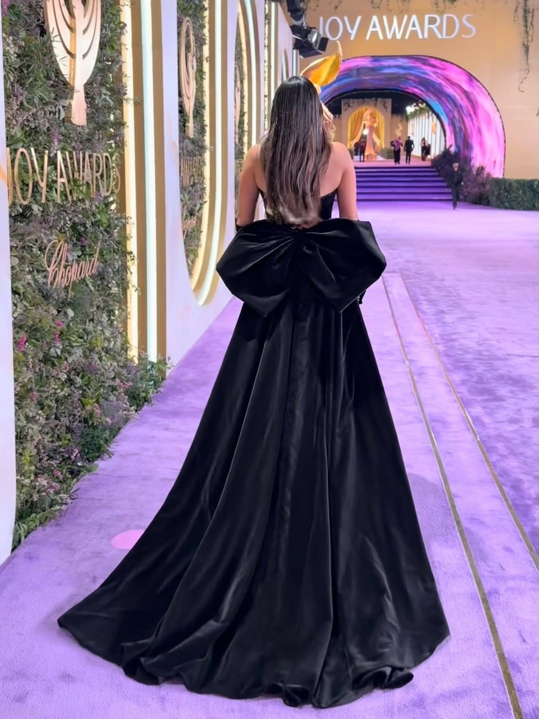 Midnight Éclat Gown